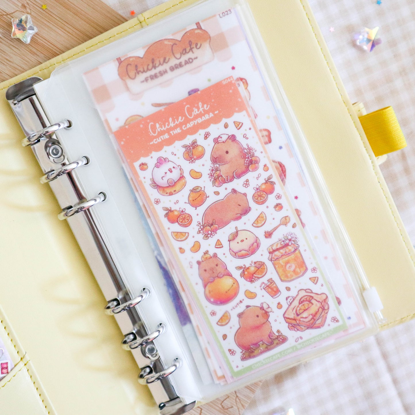 Cute Capybara A6 Binder - Yellow